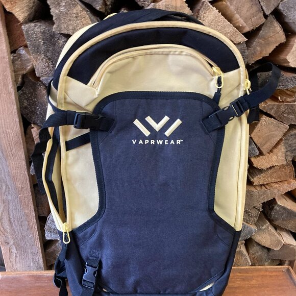 VAPRWEAR backpack back pack bag hike hiking outdoor outdoors active recreation